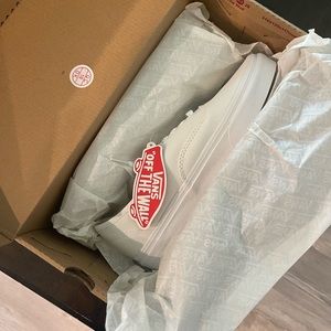 NWT White Canvas Vans